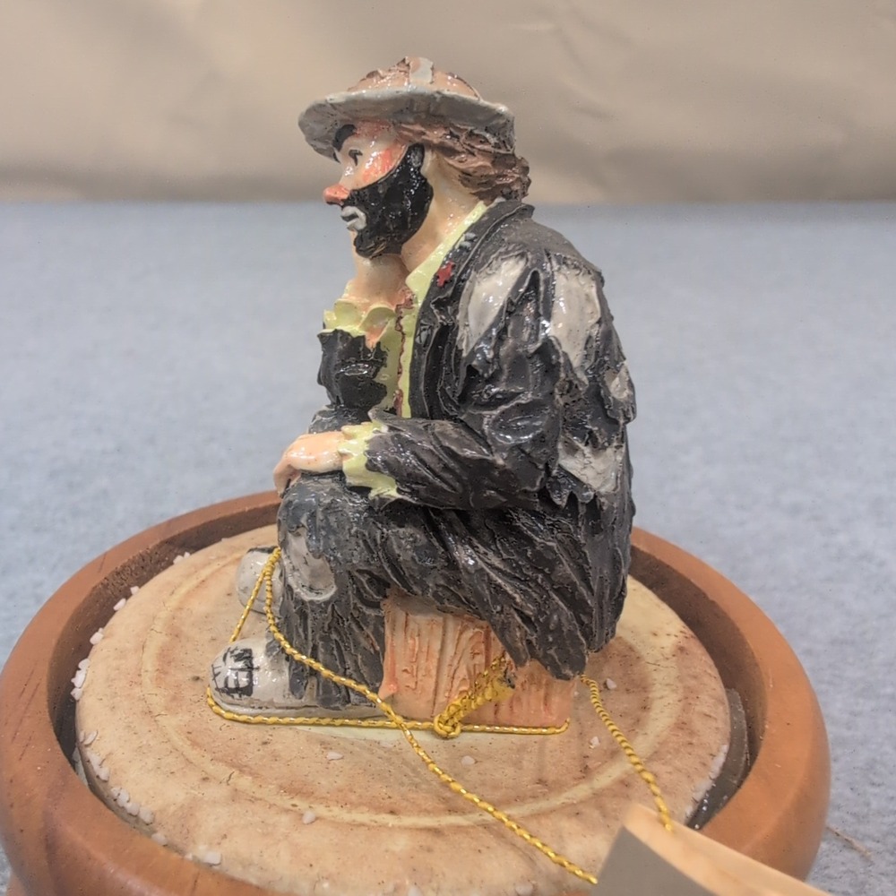 The Emmett Kelly‎ Jr Collection Sad Clown Figurine Exclusively Flambro Sitting - Picture 3 of 7